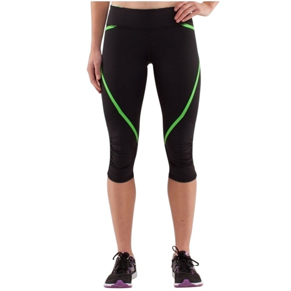 Lululemon Athletica‎ Women's Black Green Crop Leggings Size 6 Activewear